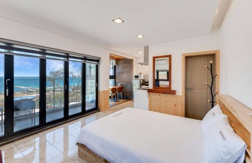 Hupo-ri House | Uljin Beatrice Pool Villa