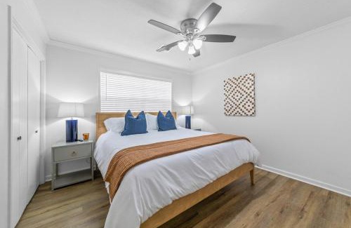 Lafayette Apartment | Ultimate Cajun Getaway King Beds Arcade Patio Lux