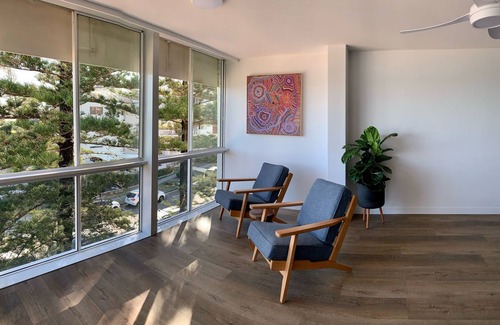 Kings Beach Apartment | Ultimate Coastal Escape + Amazing Views