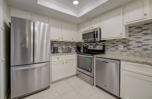 Palmetto Dunes Villa | "Ultimate Getaway: 65" TV, Hot Deals! Near Beach, Pool & More Fun Awaits!