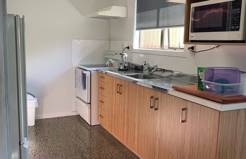 Whitianga House | Ultimate Location - Main Street of Town !