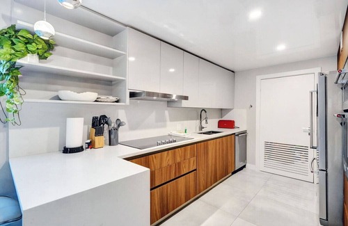 Dania Beach Villa | Ultimate Retreat 6BR & 3BA Villa near Beach