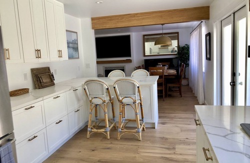 Alta Mesa House | Ultimate SB Lifestyle, Beach vibe, Privacy, Sleeps 8, Newly remodeled
