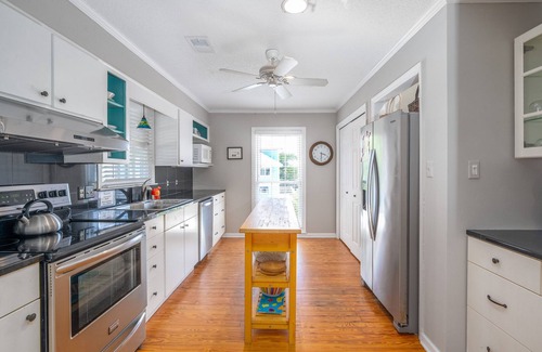 Savannah Beach Cottage | Ultimate Tybee Experience | Beautiful Ocean Views, Sunrises | Tybee Cottages