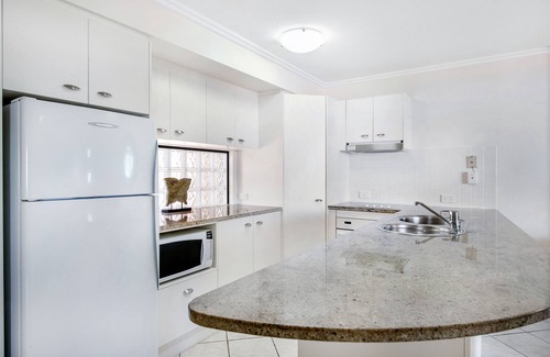 Kings Beach Apartment | ULTIQA Shearwater Resort