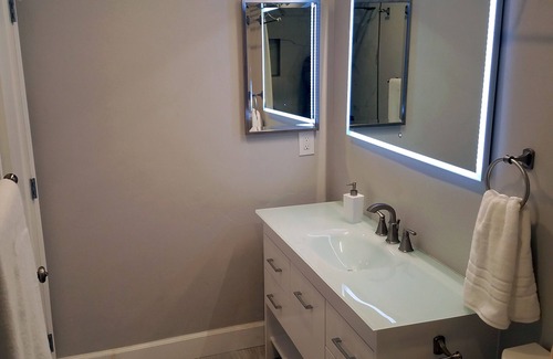 San Marcos Condo | Ultra Modern 1 Bedroom Condo
