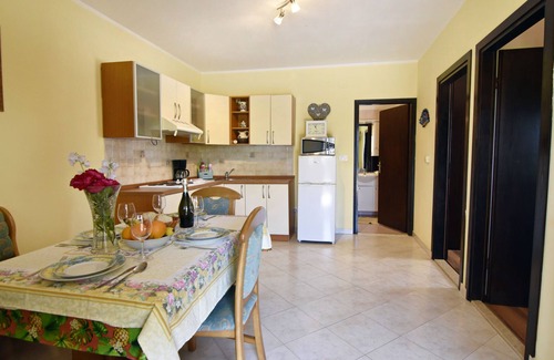 Đuba Apartment | Umag-Đuba apartment, close to the sea, quiet area, barbecue, Wi-Fi