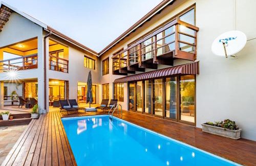 Hluhluwe Cabin | Umfomothi Lodge