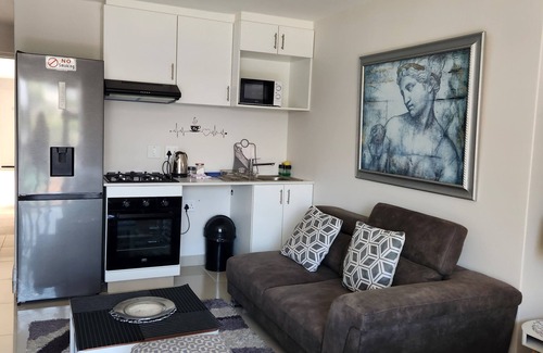 Umhlanga Apartment | UMHLANGA Rocks Bookings apartment NEAR GATEWAY.
