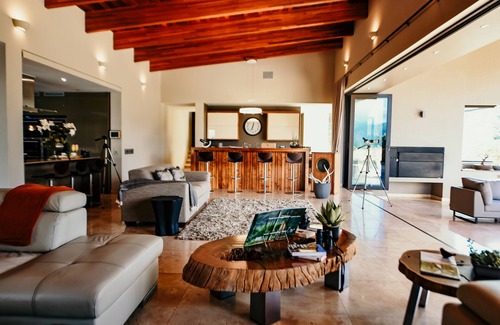 Hoedspruit House | umVangati House