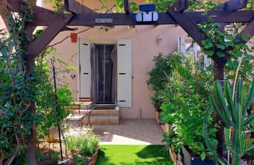 Les Sablettes Apartment | Un havre de paix les pieds dans l'eau