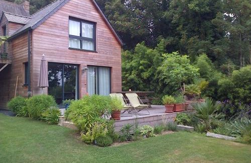 Locquenole House | Un Jardin en Pente Douce