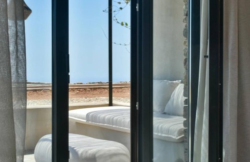 Exomvourgo Hotel | Under the Sun Cycladic Village