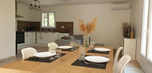 Pierrevert House | Une maison en Provence