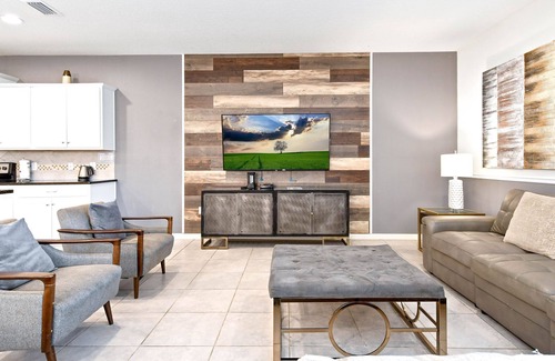 Four Corners House | Unforgettable themed 9BR House - Game Room, Pool + Hot Tub Perfect for families!