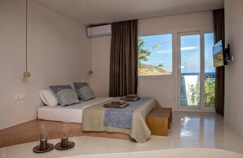 Agios Ioannis Apartment | Unforgettable Tinos Beach house II