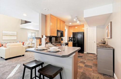 Midvale House | Union Crossroads in Salt Lake with Hot Tub and Park