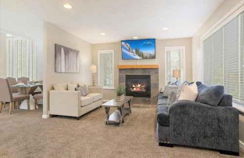 Midvale House | Union Duplex in Salt Lake with Hot Tub and Park