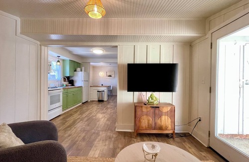 Covington House | Unique 2 BED/2.5 Bath BARN in Covington LA