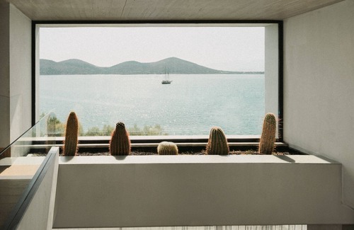 Mavrikiano Villa | Unique 3 bedroom villa next to the beach