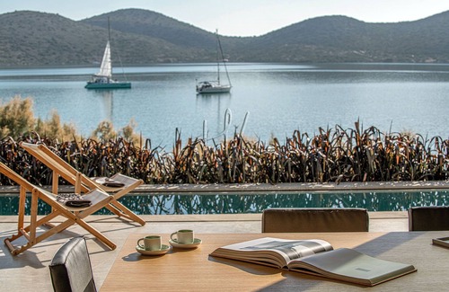 Mavrikiano Villa | Unique 3 bedroom villa next to the beach