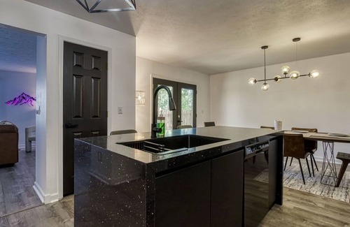 Kodak House | Unique 4bed 3bath A-frame