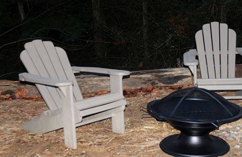 Clyde House | Unique Caboose Accommodation for a Getaway near Asheville, North Carolina