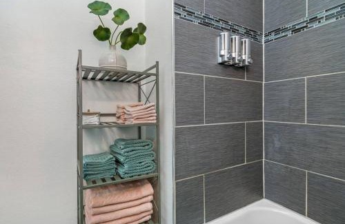 United Central House | Unique, Charming & Cozy House in St. Petersburg