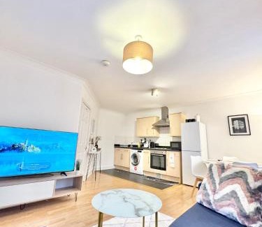 Southampton City Centre Apartment | Unique city center apartment with free parking