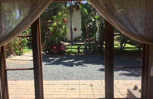 Fallbrook Apartment | Unique cottage w panoramic mountain & lake views