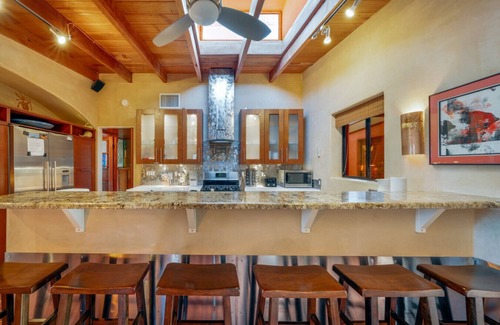 Tucson House | Unique Home/Private/5 BR 2 BA/Yoga/4 Acres