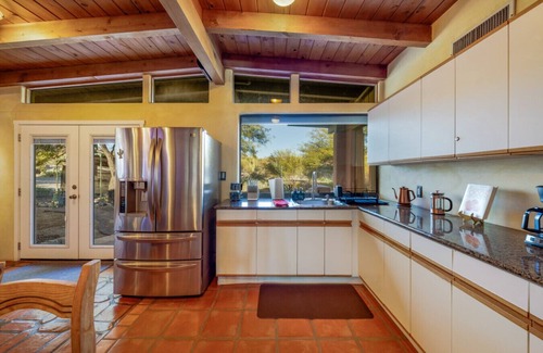 Tucson House | Unique Home/Private/5 BR 2 BA/Yoga/4 Acres