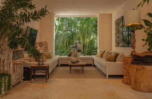 Punta Cana Villa | Unique lake-front 10-bedroom mansion in most luxurious resort of the caribbean