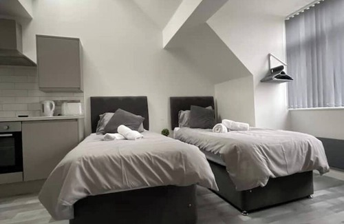 Manchester Apartment | UNIQUE Loft 8min to CITY★Work&Leisure★FREE Parking