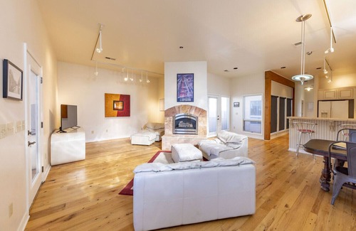 Clinton Condo | Unique luxury condo in downtown Clinton!