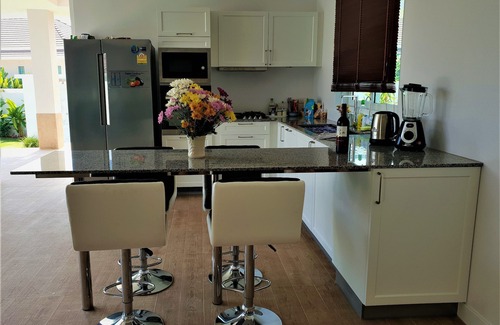 Hua Hin Villa | Unique luxury infinity pool villa at Hua Hin!