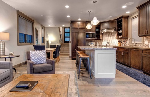Downtown Park City House | Unique Mountain Luxury with Private Hot Tub, Only 5 Min to Lift and Main St. 920