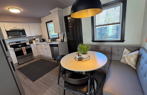 Charlotte House | Unique, professionally designed amenity-rich 2-bedroom townhome in Uptown CLT