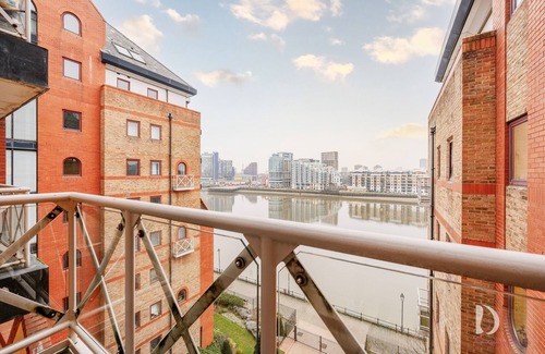 Sands End Apartment | Unique River View Modern Apartment next to Chelsea Harbour