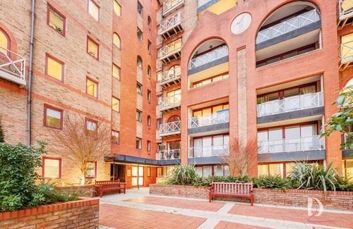 Sands End Apartment | Unique River View Modern Apartment next to Chelsea Harbour