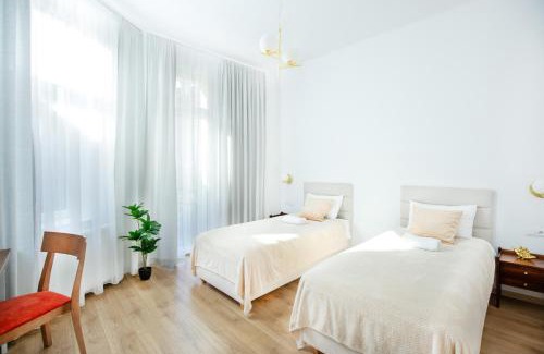 Wesoła Zachod Apartment | Unique Style Apartments Old Town - 25 min from the airport - by Homelike Krakow