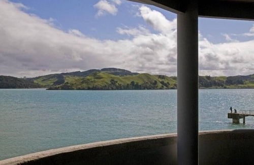 Raglan Apartment | Unique & stylish apartment in the former Golden Bay silo on Raglan Wharf