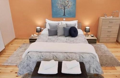 Alimos Apartment | Unique, Stylish Studio near Beaches
