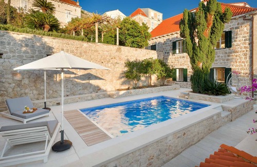 Pile Villa | Unique Villa With Magnificent View of Old Town