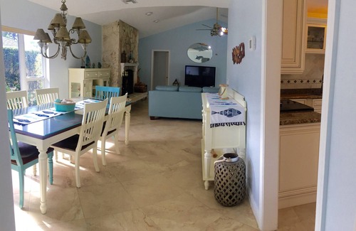 Jupiter House | Unique Waterfront 3/2.5 Home. Heated Pool/Boat Dock. Nice to Fish! Location 👌