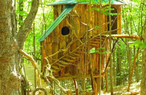 West Pawlet House | Uniquely Crafted Tree House Rental near Lake Saint Catherine, Vermont