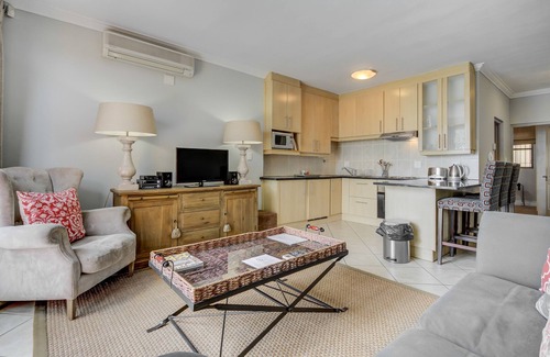 Stellenbosch Central Hotel | UniqueStay Oudehoek Apartment