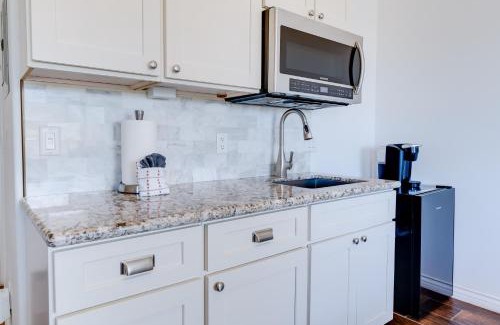 Wailuku Apartment | Unit 15 Maui Ohana Modern Studio