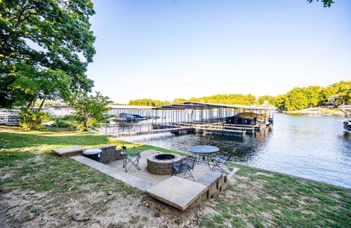 Lake of the Ozarks Apartment | Unit 25: Spectacular Channel View, 3 Bedrooms, 1 Bathroom