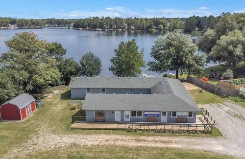 Long Lake Cabin | Unit 5 Long Lake Lodge - Lakefront - 1 bedroom - Beach+Kayaks